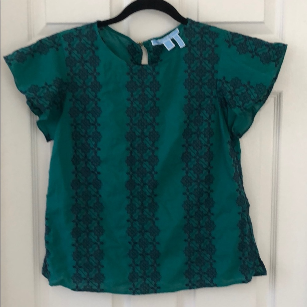 Draper James flutter sleeve embroidered top